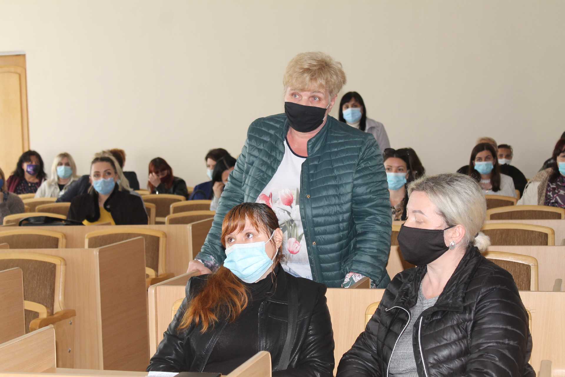 Постійна депутатська комісія заслухала усі сторони конфлікту Соснівської школи №14