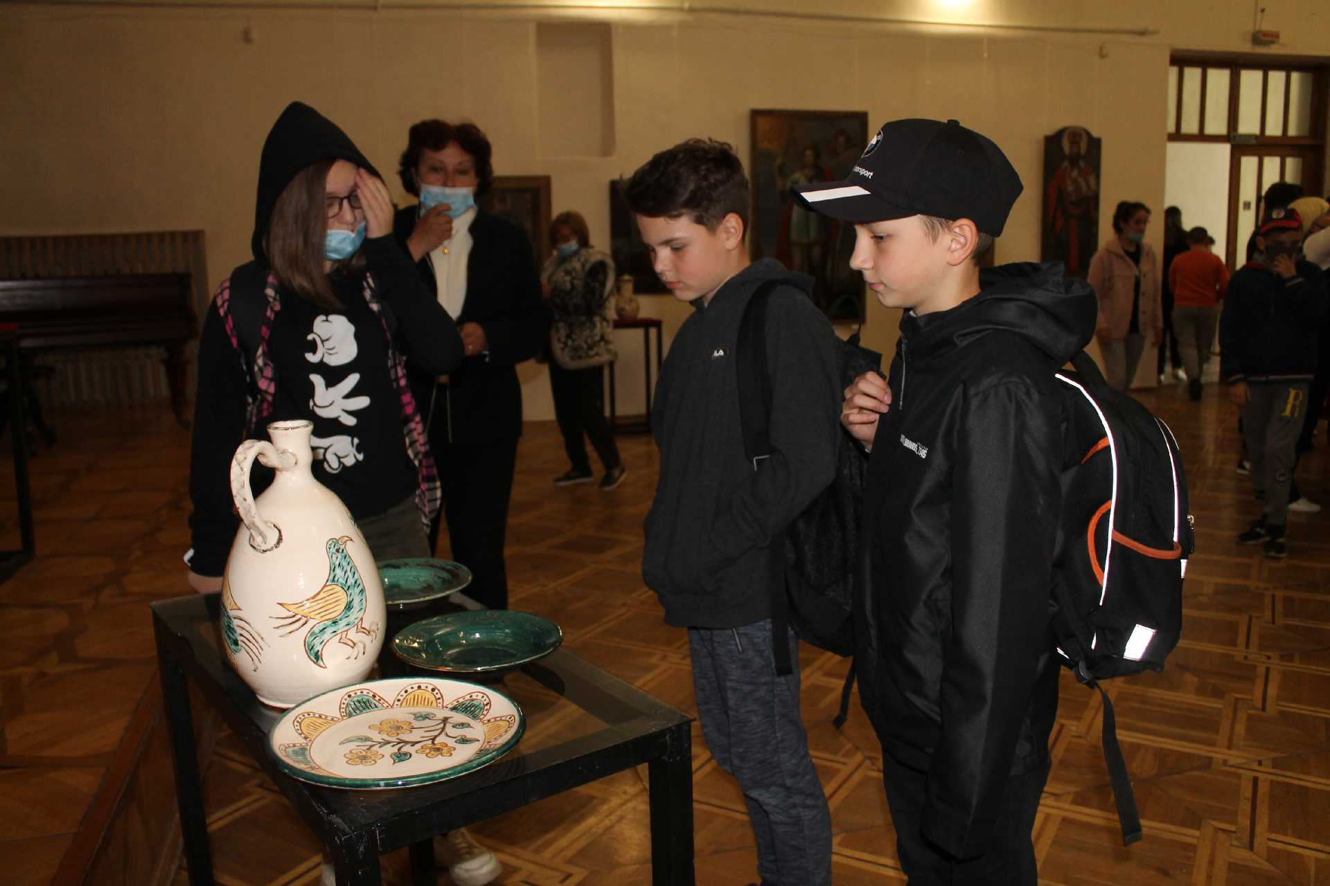 У Палаці Потоцьких - виставка робіт учасників проєкту 