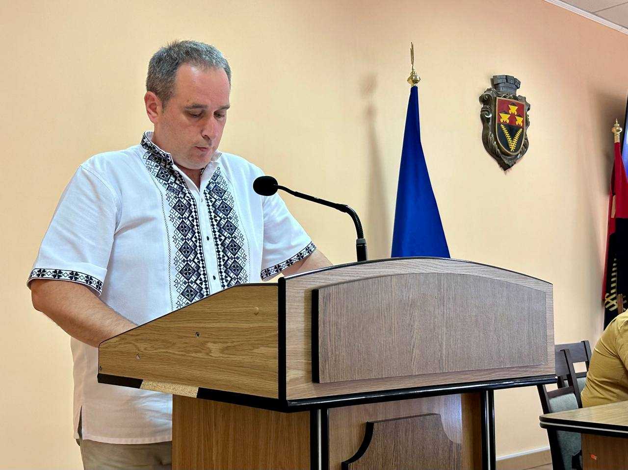 Під час засідання сесії депутати виступили з низкою звернень від мешканців громади