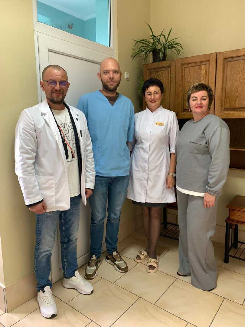 Соснівська міська лікарня отримала медичне обладнання від «Народної самооборони Львівщини»