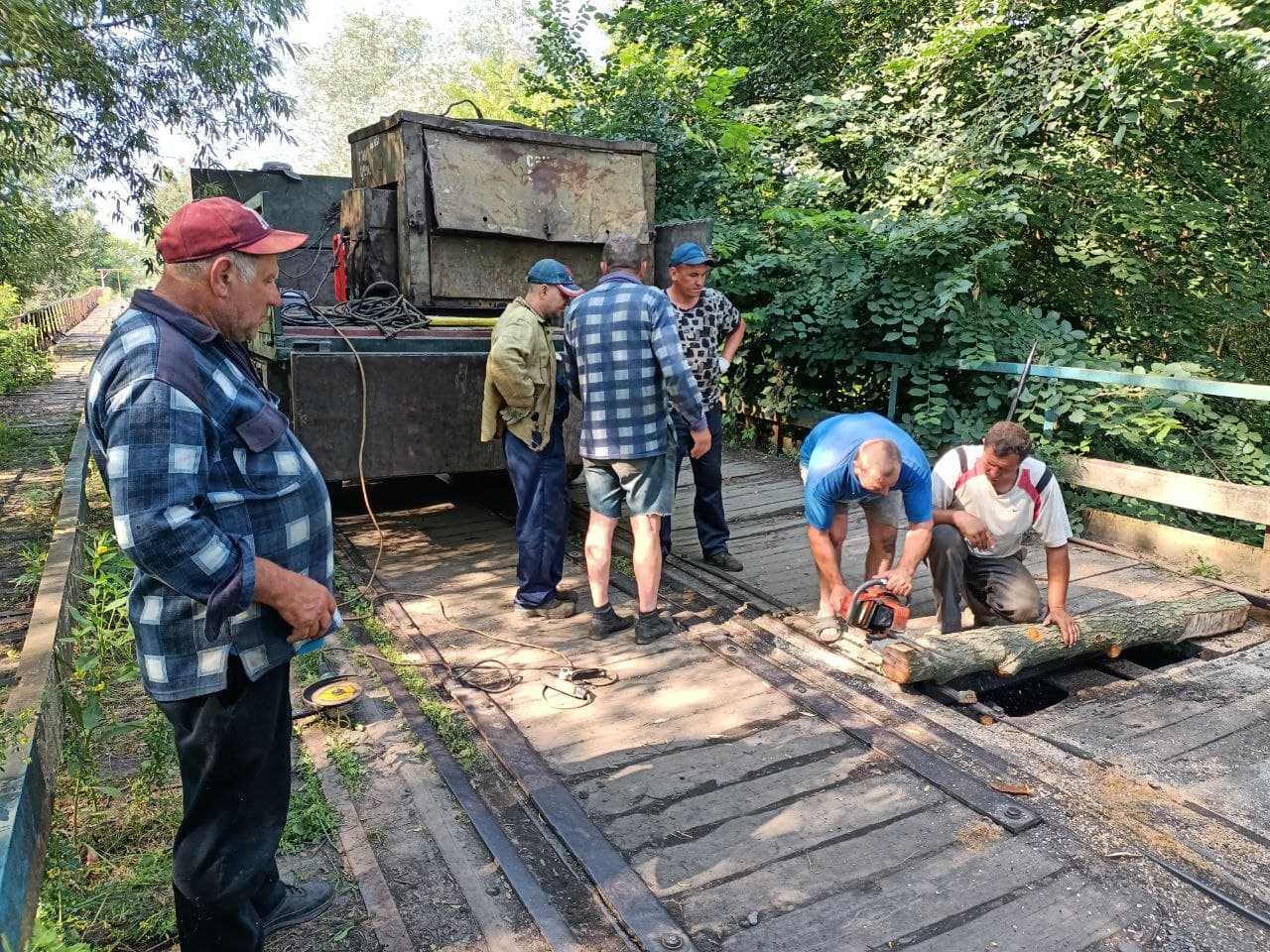 Проїзд на мості закритий!