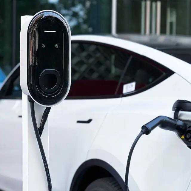 Зарядні станції у дворах: що дозволено та які вимоги