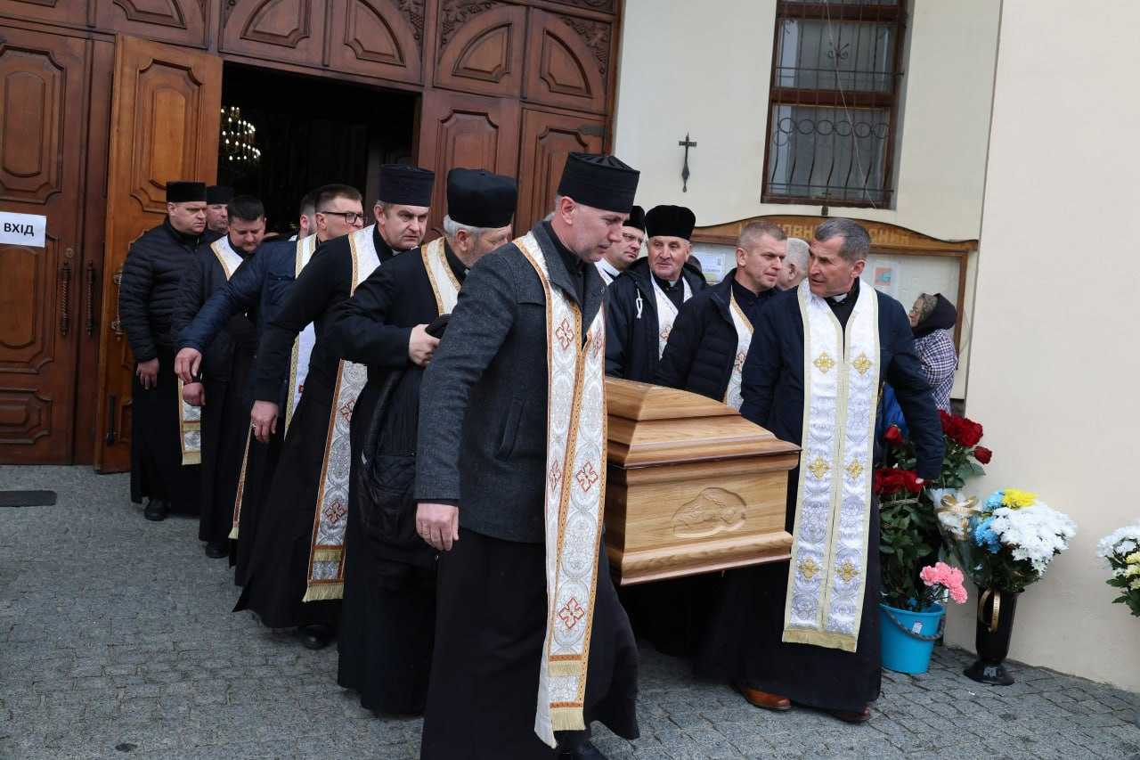 Шептицька громада попрощалася з отцем Михайлом Нискогузом