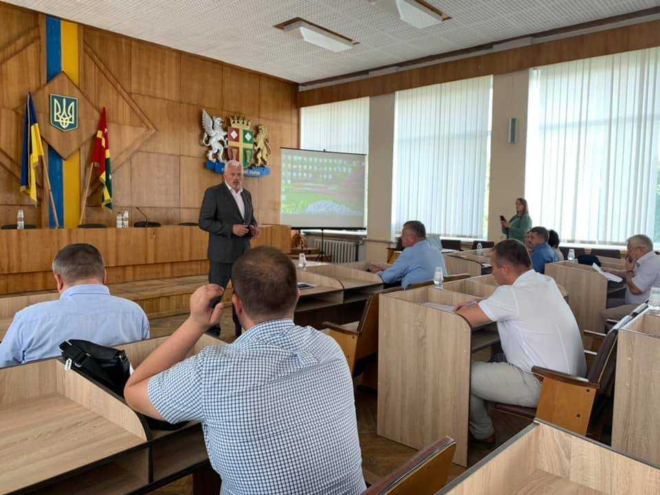 В Радехові відбулась нарада за участі усіх голів громад Червоноградського району