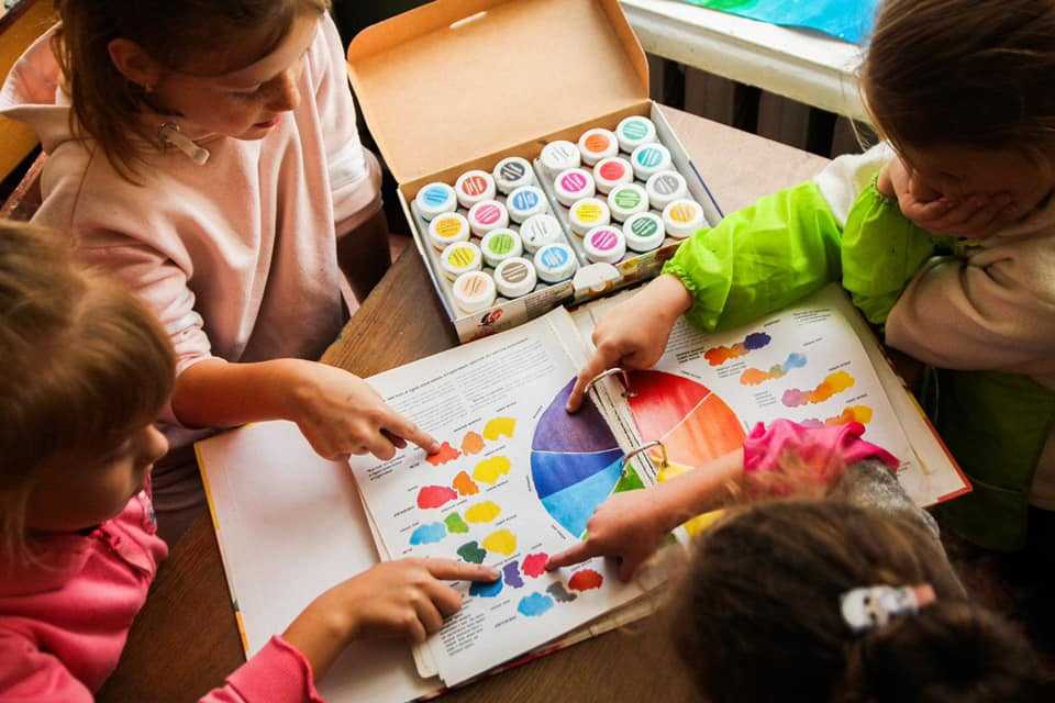 Нові телевізори для Будинку учнівської творчості