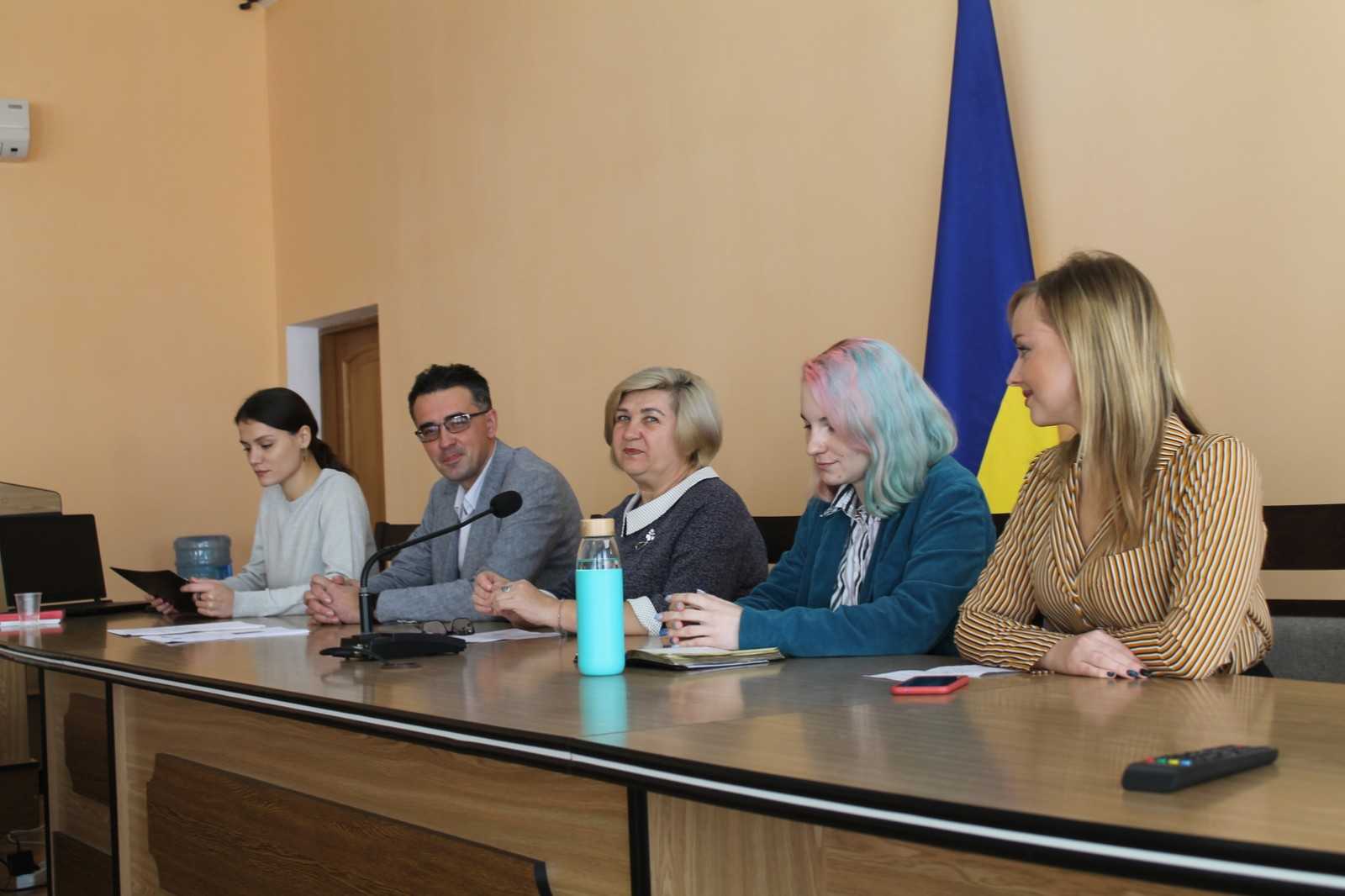 Хто піклується про психічне здоров’я червоноградців?  Результати впровадження проєкту з охорони психічного здоров’я у Червонограді   