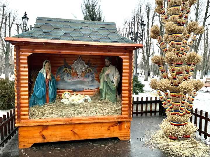 Різдвяний дух вита над миром...