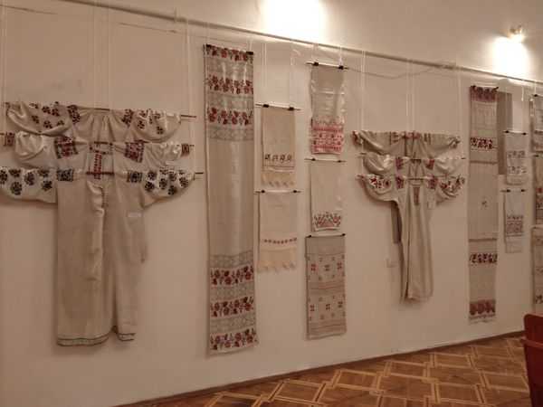 У музеї історії релігії (Палац Потоцьких) відбулась презентація  виставки «Надніпрянські візерунки».